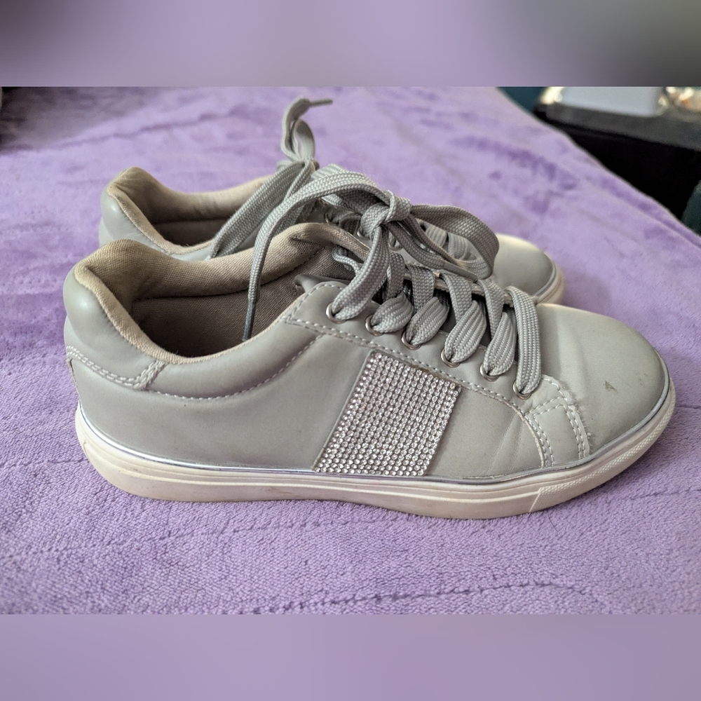 Primark Size 5 Big Kids Gray Bejeweled Sneakers Trainers Elementary Age